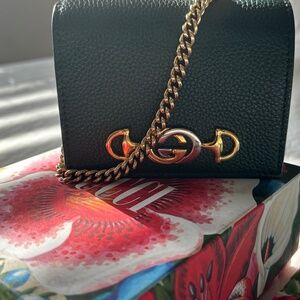 Gucci Zumi Leather Clutch Bag